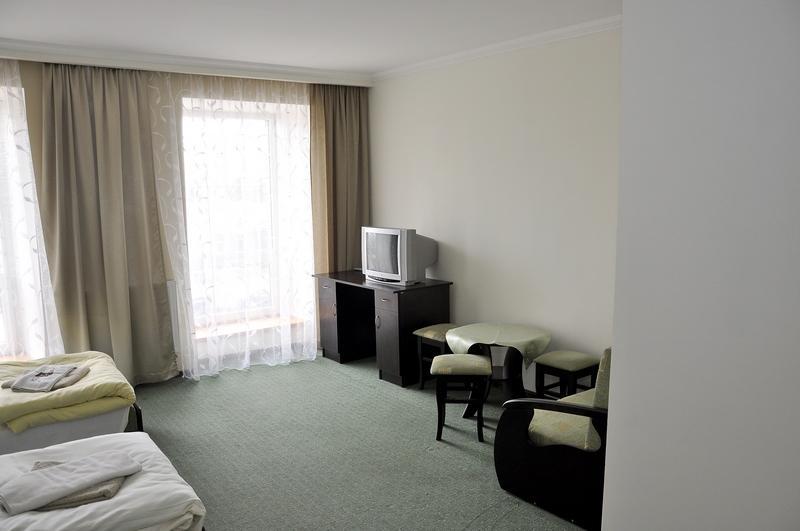 Stary Dwor Bed & Breakfast Zywiec Ngoại thất bức ảnh