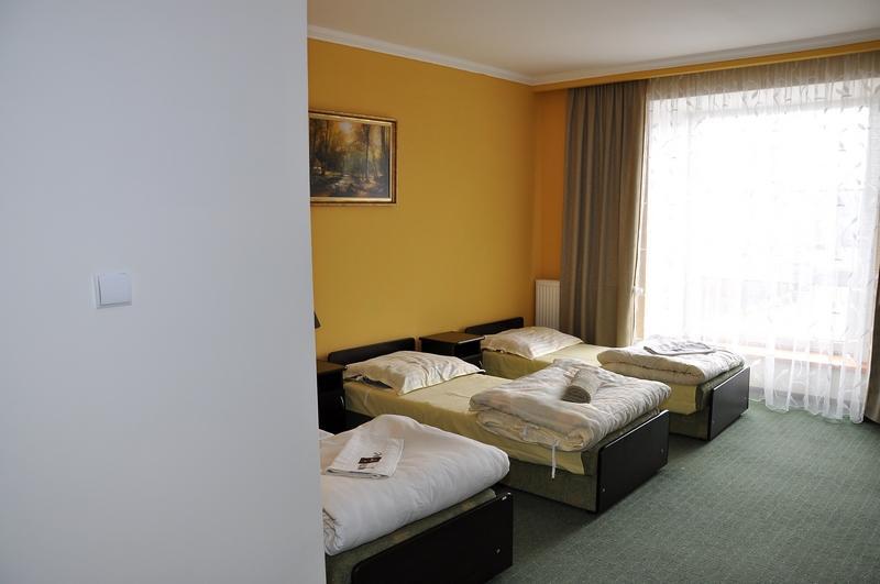 Stary Dwor Bed & Breakfast Zywiec Ngoại thất bức ảnh